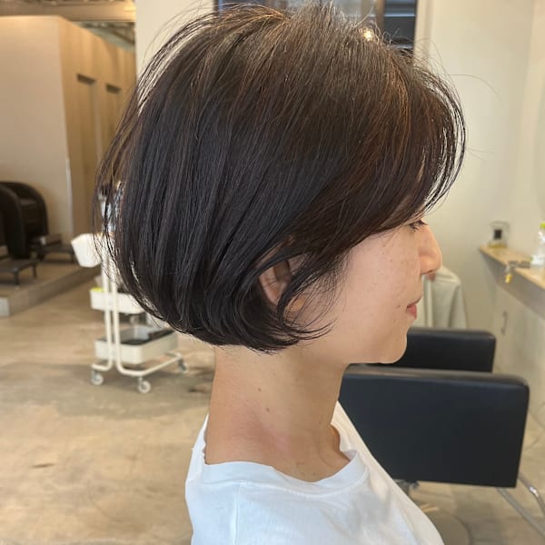 「朝のセットが楽になる。"軽やかボブで、毎日がもっと自由に」