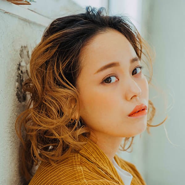 外国人風ミディアムスパイラルカール