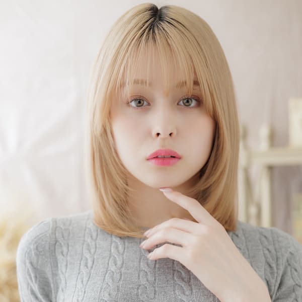 垢抜けハイトーンカラー小顔ウルフレイヤー　パールベージュ