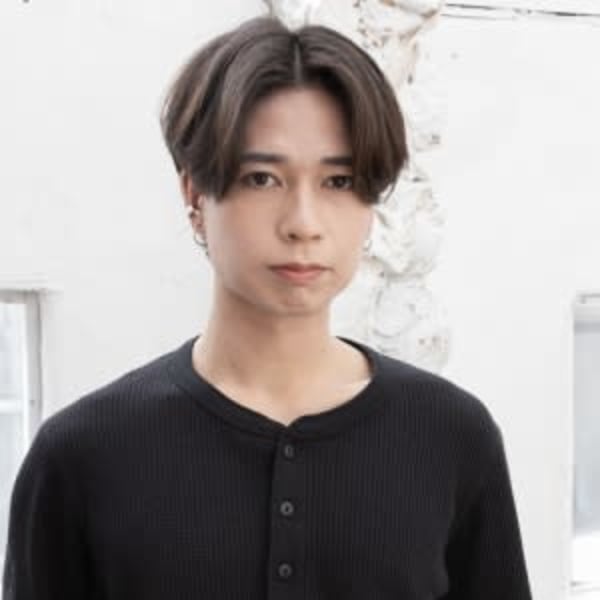 センターパート|ヘアー&ネイル Feliz 富士南店