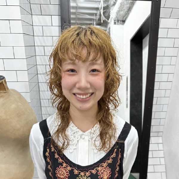 ロングウルフのブリーチパーマ