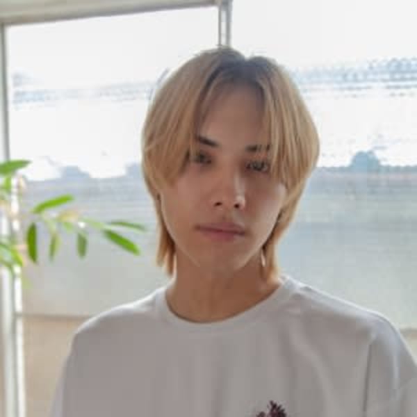 韓国風センターパートスタイル