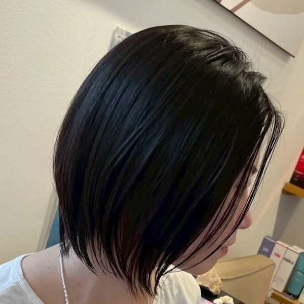 タイトシルエット × ボブ