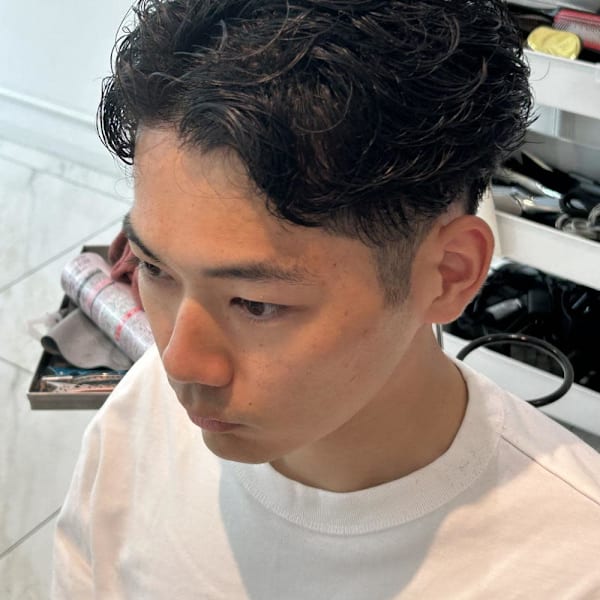 癖を活かすフェザーショート