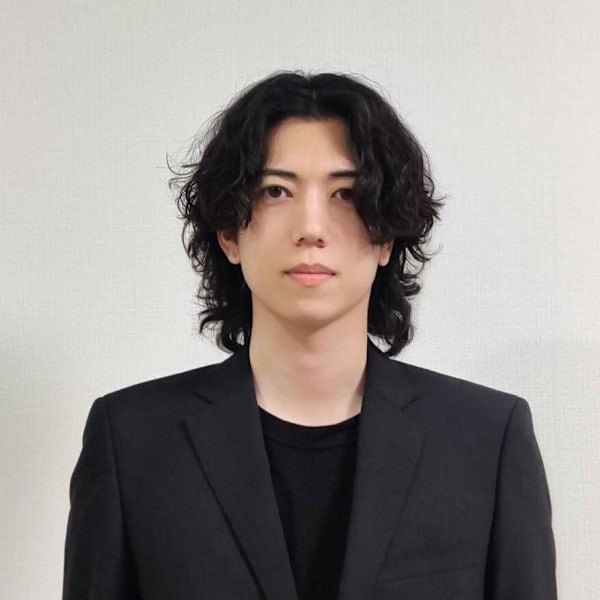 AULA 小杉店【アウラ コスギテン】のスタッフ紹介。窪田 宅臣