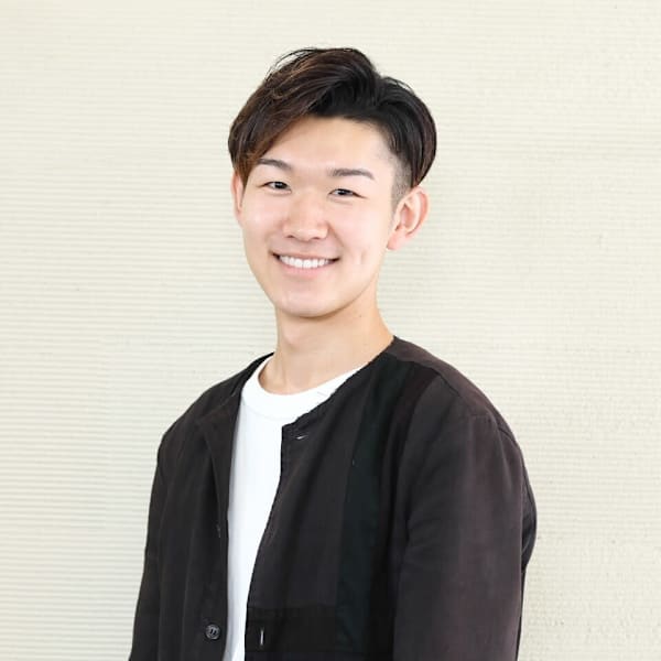 AULA 砺波店【アウラ トナミテン】のスタッフ紹介。川岸 楓
