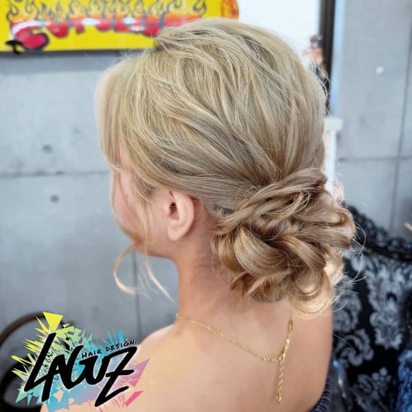 【ヘアセット】 ルーズシニヨンアレンジ【大人可愛いまとめ髪】