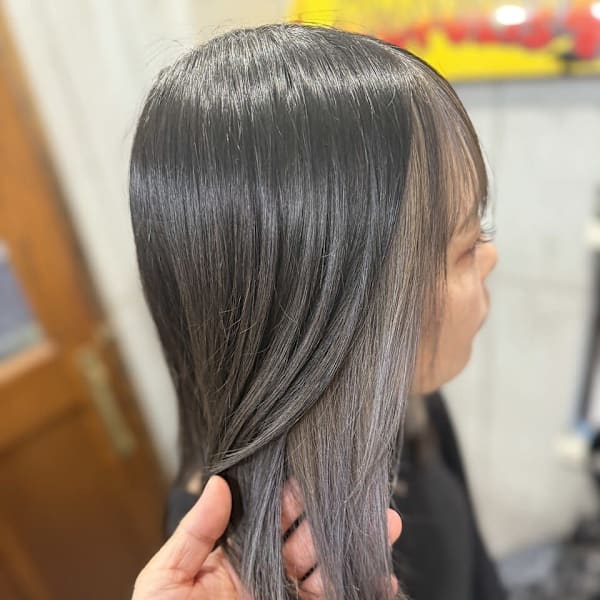 グレージュ×ハイライトのチラ見せカラー 【茅ヶ崎髪質改善】