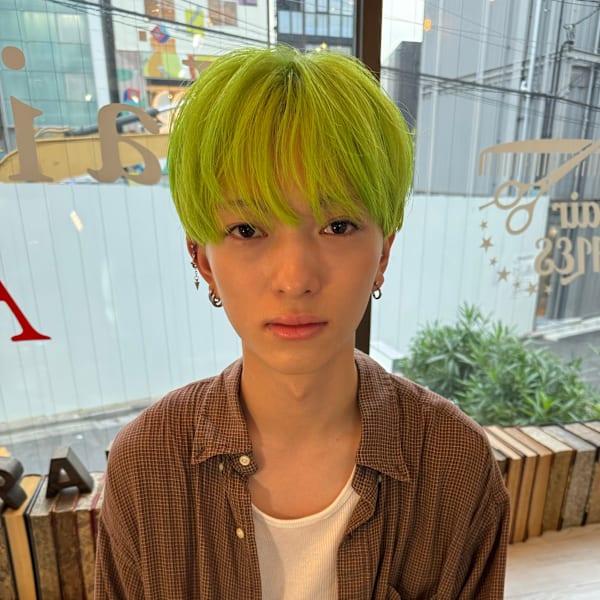 メンズハイトーン/派手髪/マッシュハイトーン/テヨン髪型