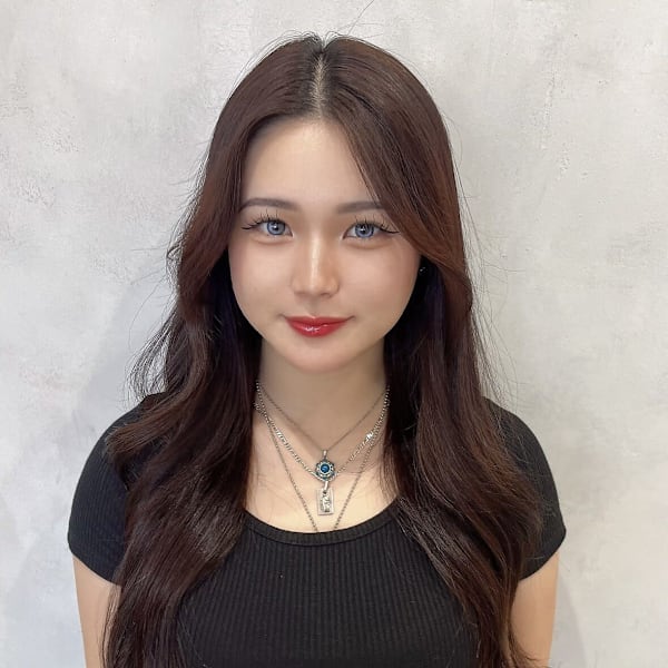 EARTH coiffure beauté 上尾店【アースコアフュールボーテアゲオテン】のスタッフ紹介。伏見　魅月