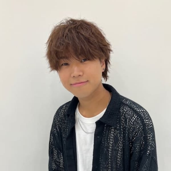 ii+U 銀座 【アイユー ギンザ】【アイユー ギンザ アイユー ギンザ】のスタッフ紹介。新井　翼