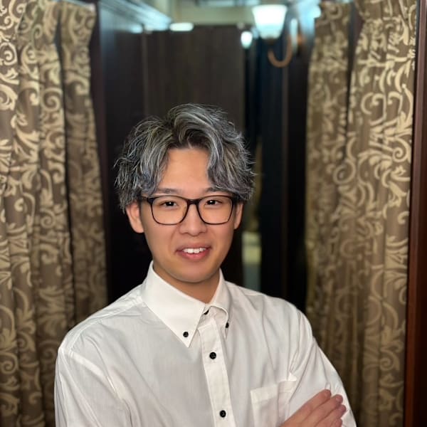 ヒロ銀座ヘアーサロン 五反田店【ヒロギンザヘアーサロンゴタンダテン】のスタッフ紹介。渡邉 真生