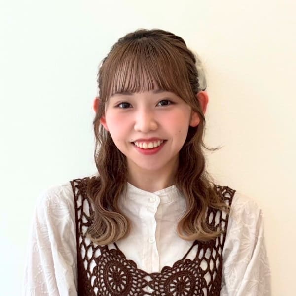 Eleanor spa&treatment池袋店【エレノア スパアンドトリートメント イケブクロテン】のスタッフ紹介。高津 円香