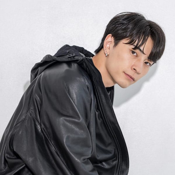 黒髪×ナチュラルセンターパート/メンズ