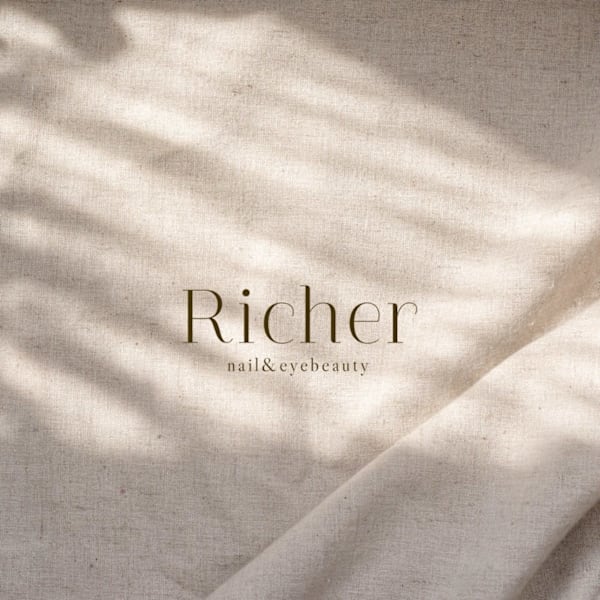 Richer表参道 まつ毛【リシェリオモテサンドウ マツゲ】のスタッフ紹介。アオイ