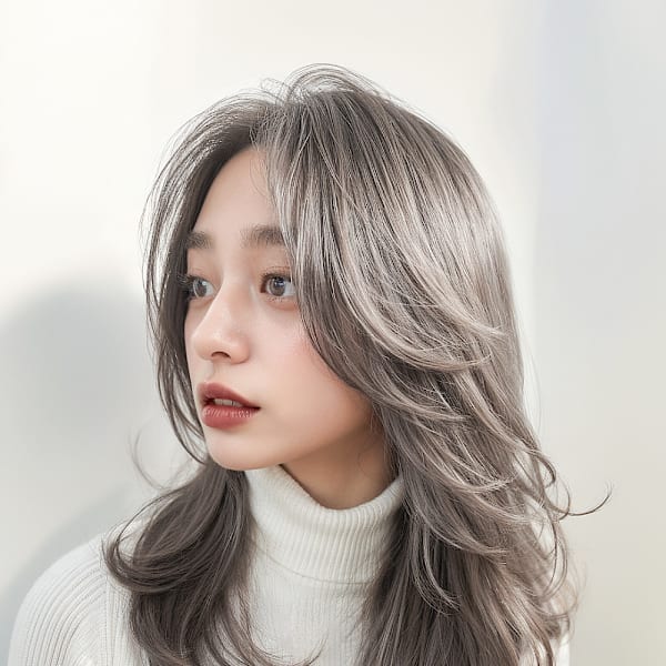 透明感ブリーチ♪アッシュベージュ×外ハネレイヤー|SOURCE 塚口