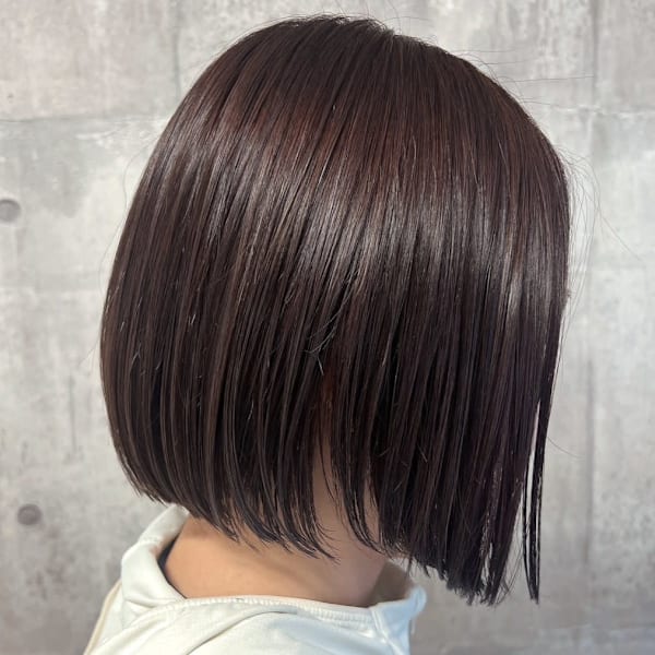 ラベンダーベージュ 切りっぱなしボブ 深みカラー 髪質改善|ROCA by teatro hair salon