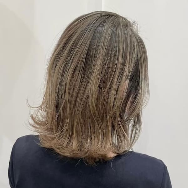 オリーブカラー