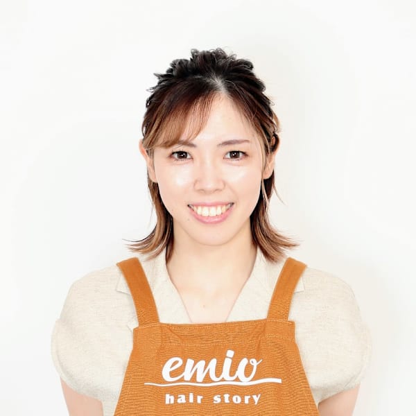 hair story emio【ヘアーストーリーエミオ】のスタッフ紹介。miki