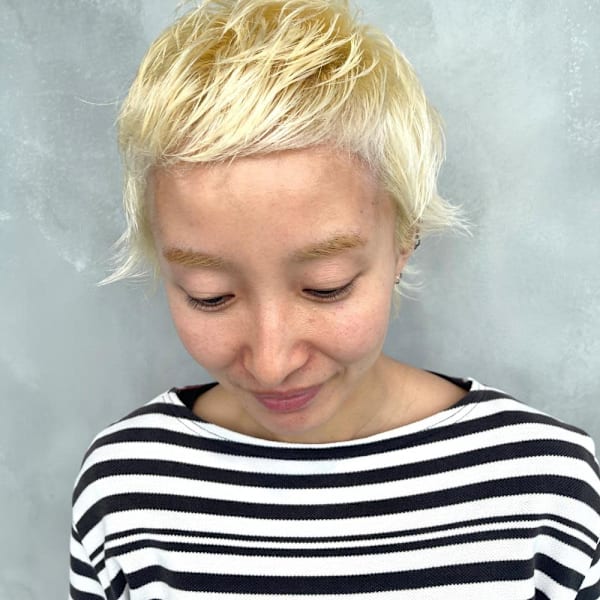 抜きっぱなしブリーチ/ショートウルフ/前髪ベイビーバング