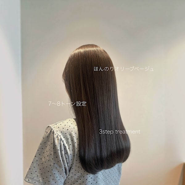 柔らか赤み消しベージュで艶感たっぷり|vision 赤坂