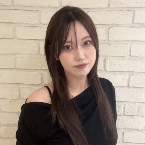 Emerge 新宿【エマージュ】【エマージュシンジュク】のスタッフ紹介。RYOKA
