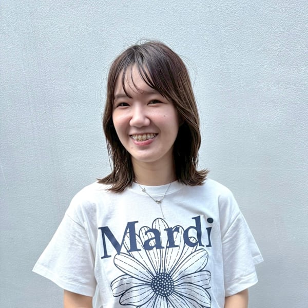 Hair Salon Mimosa Works【ヘアサロンミモザワークス】のスタッフ紹介。金子　ナナミ