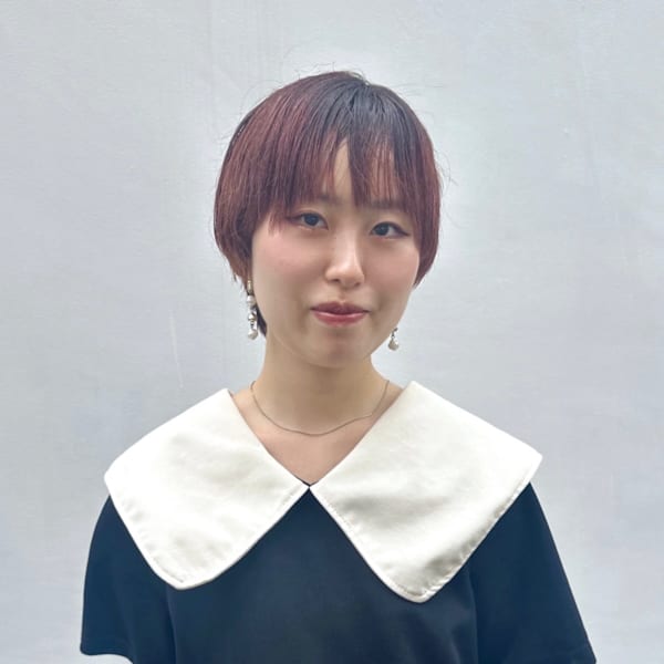 Hair Salon Mimosa Works【ヘアサロンミモザワークス】のスタッフ紹介。五十嵐　ひなた