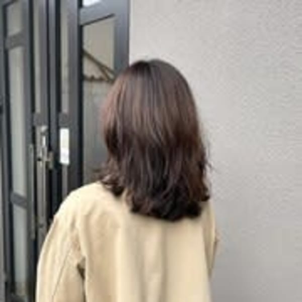 外ハネウェーブ×3Dカラー(白髪染め可)|Laedi