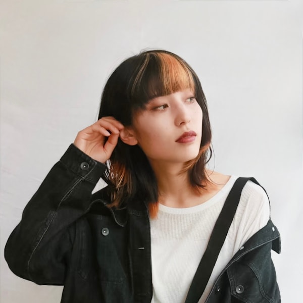 ハッシュカラー 顔周りレイヤー ミディアム