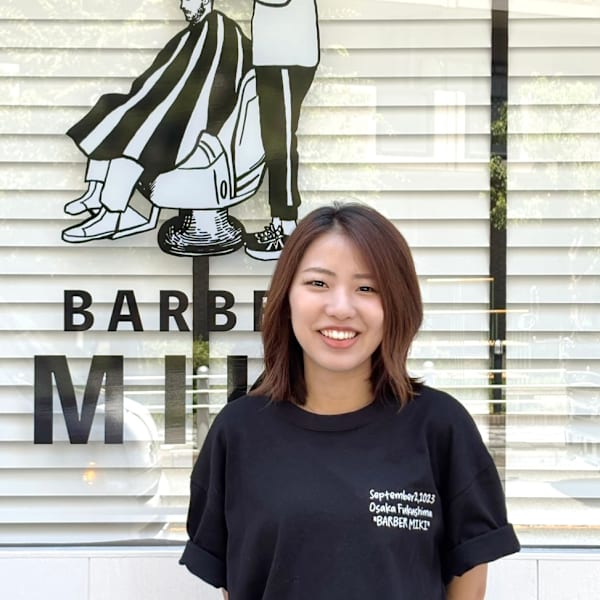 BARBER MIKI  塚本【バーバー ミキ ツカモト】のスタッフ紹介。眉デザイナー　AYA