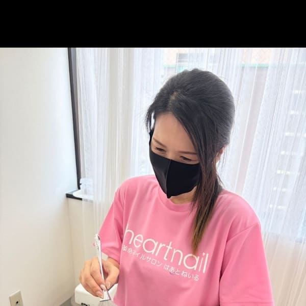 はあとねいる大津膳所店【ハアトネイルオオツゼゼテン】のスタッフ紹介。オクムラ