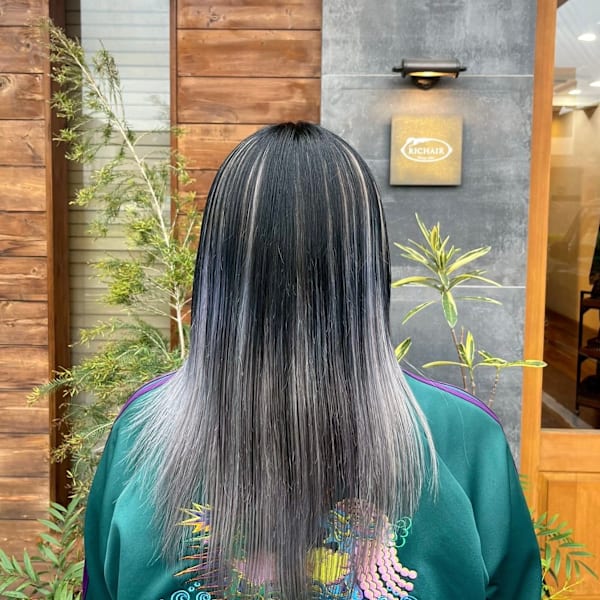 黒×白 モード系カラー|Room RICHAIR