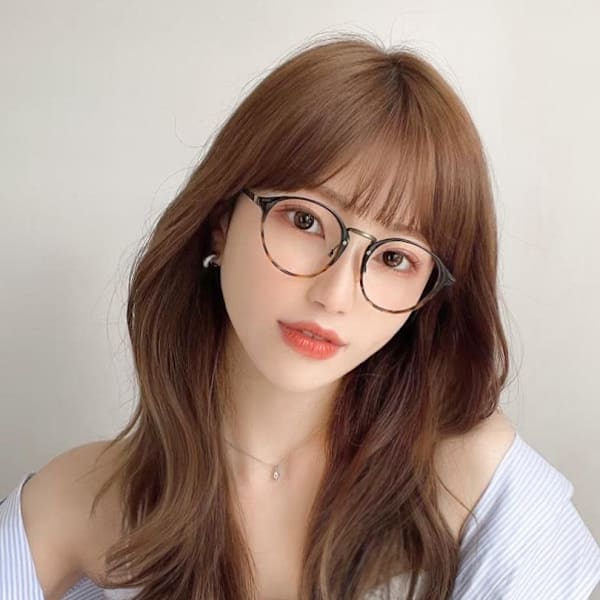 大人かわいいくびれヘアセミロング × ミルクティーベージュ