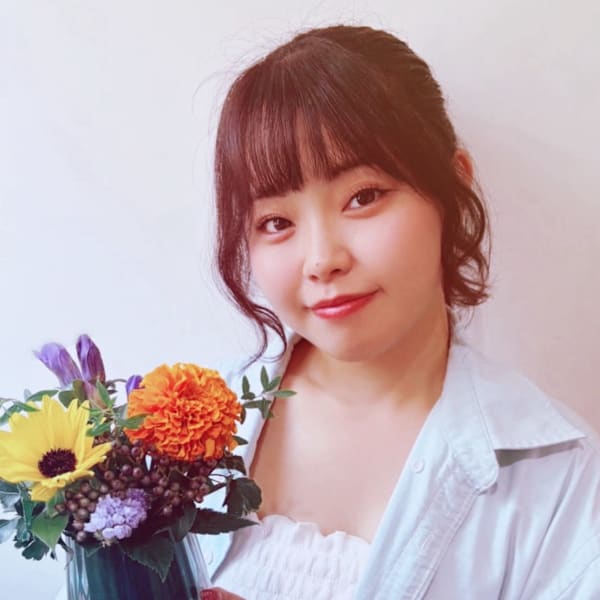 hair+resort bouquet【ヘアリゾートブーケ】のスタッフ紹介。牧口　瑠夏
