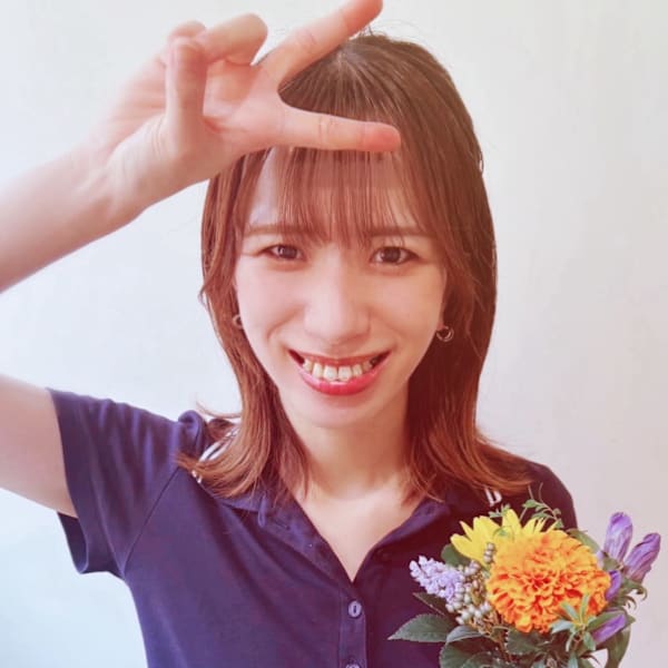hair+resort bouquet【ヘアリゾートブーケ】のスタッフ紹介。村藤　利菜