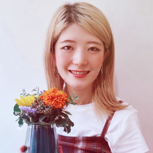 hair+resort bouquet【ヘアリゾートブーケ】のスタッフ紹介。石井　優子