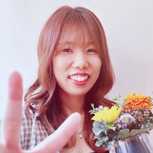 hair+resort valentine【ヘアリゾートバレンタイン】のスタッフ紹介。嶋津　花純