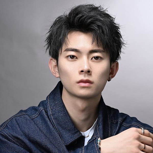 短髪大人アップバング