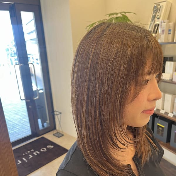 顔回りレイヤー|半個室型美容室 Sourire 野芥店