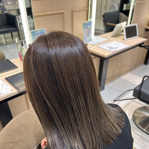 ナチュラルベージュ