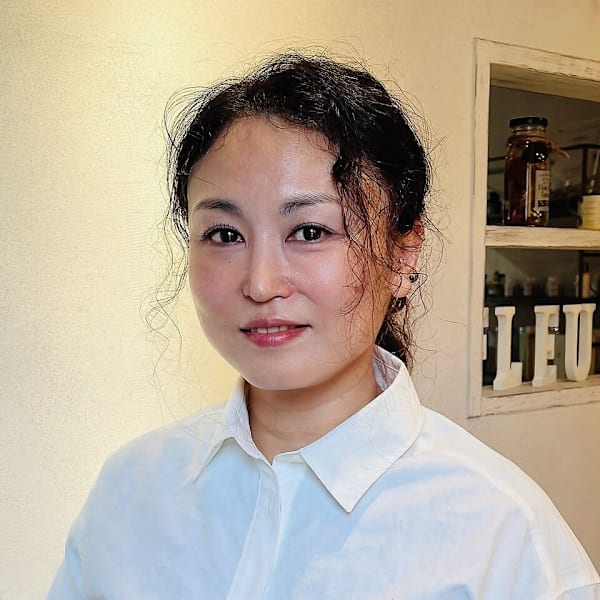 Fleuve【フルーヴ】のスタッフ紹介。RIKA.