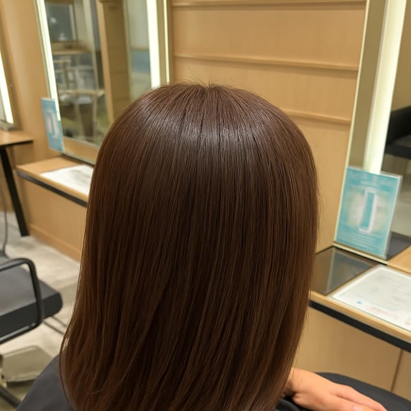 透明感ブラウンカラー