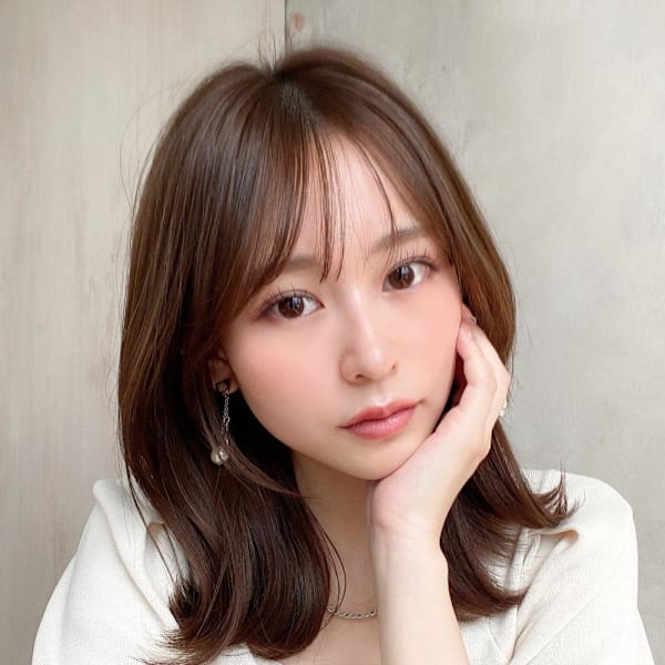 30代40代に人気後れ毛がかわいいくびれヘアシャギーレイヤー