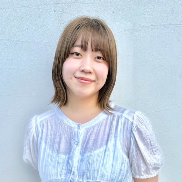 COVER HAIR bliss【カバーヘア ブリス】戸田公園/戸田公園西口店【カバーヘアブリス トダコウエン トダコウエンニシグチテン】のスタッフ紹介。佐藤　凜果