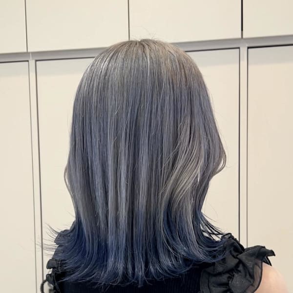 シルバーベースにネイビーのエンドカラー♪