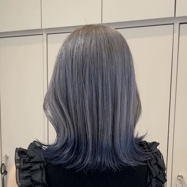 シルバーベースにネイビーのエンドカラー♪