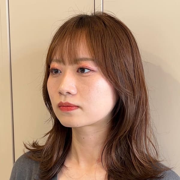 リバース巻きも内巻きもかわいいレイヤーカット♪|sie by KENJE