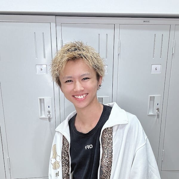 KIRIKA 新宿東口【キリカ シンジュクヒガシグチ】のスタッフ紹介。Ryusei  リュウセイ