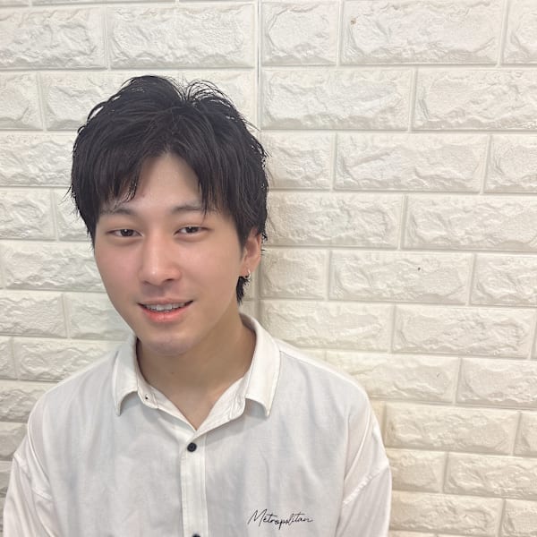HAIR & MAKE EARTH 北浦和店【ヘアメイクアース キタウラワテン】のスタッフ紹介。沼田　小太朗